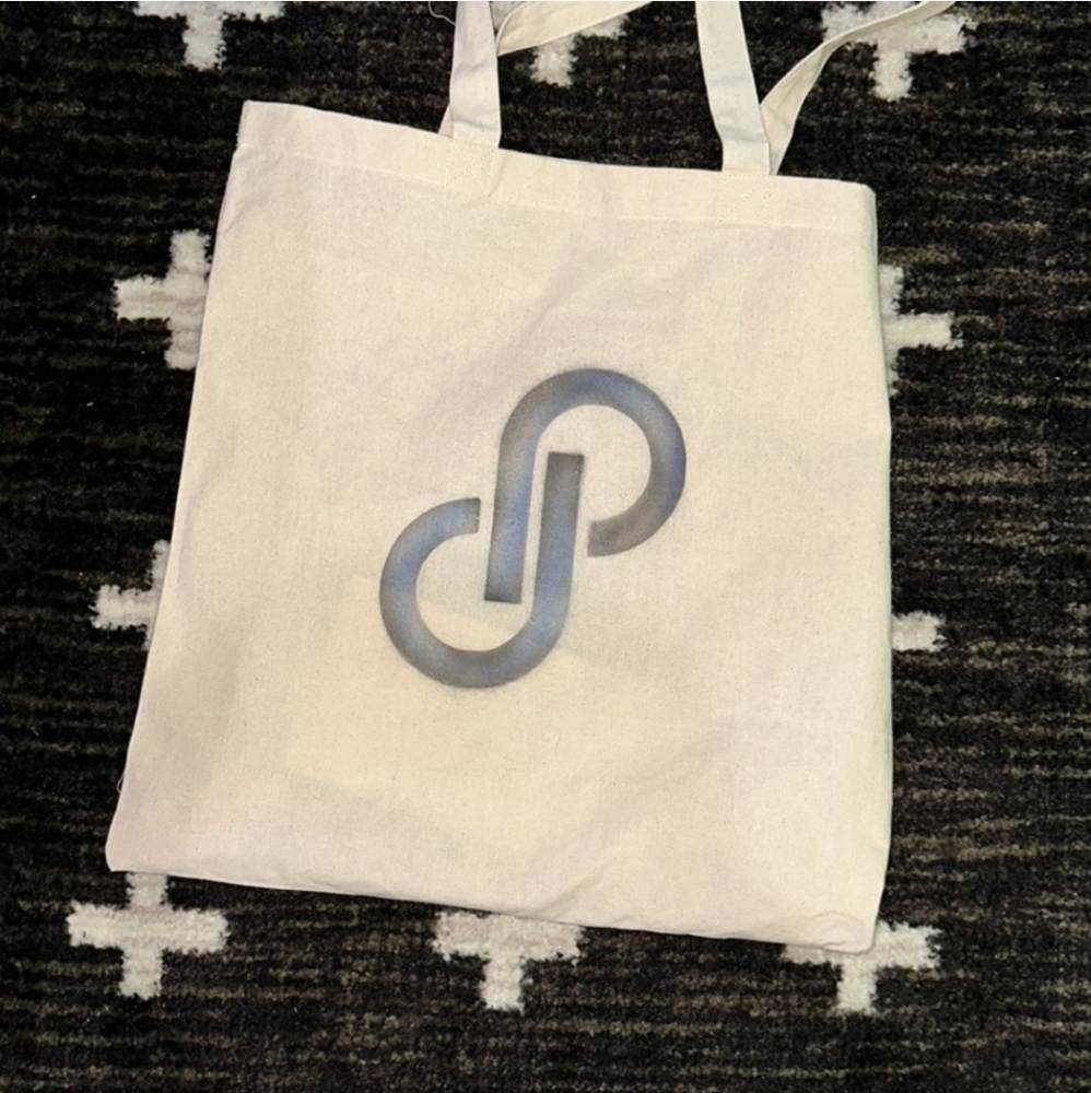 Trendsaretrash x Poshmark Exclusive Tote Bag (2023) - Picture 2 of 2